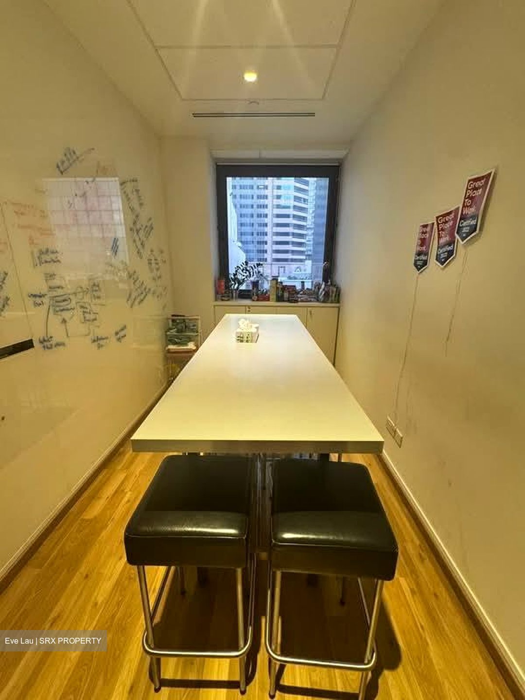 Lippo Centre (D2), Office #584864401